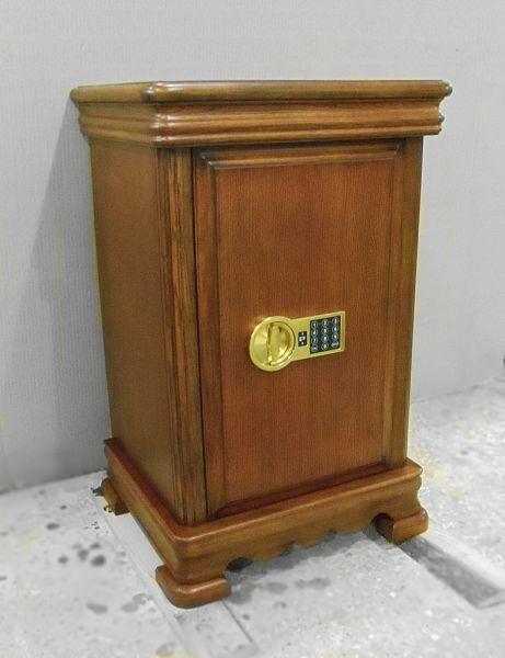 Взломостойкий сейф для денег карат 67 TD EL Д